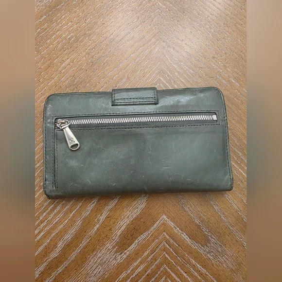 Hobo Danette Green Hide Leather Wallet - Picture 3 of 6
